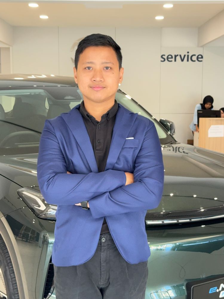 DANIAL SALES SPECIALIST