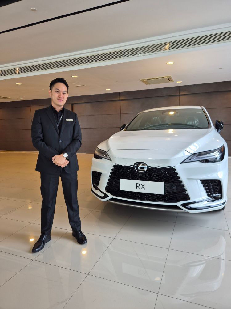 Adrian Lim Lexus Kuching